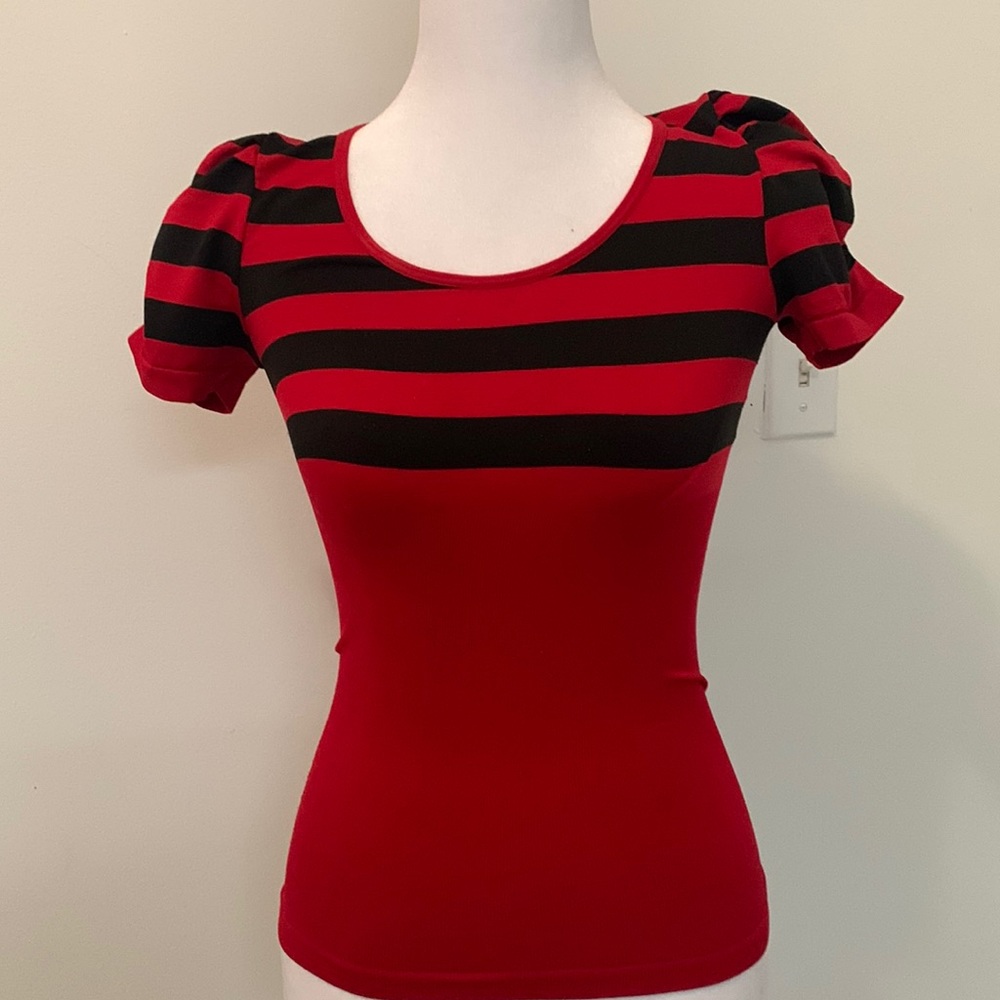 2 cute women pullover one size 2 X 12.00